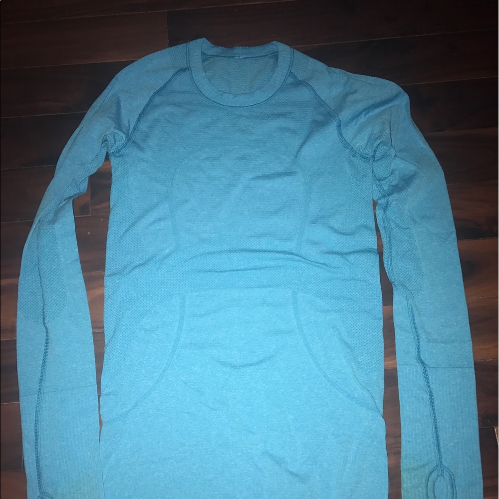 Lululemon size 4